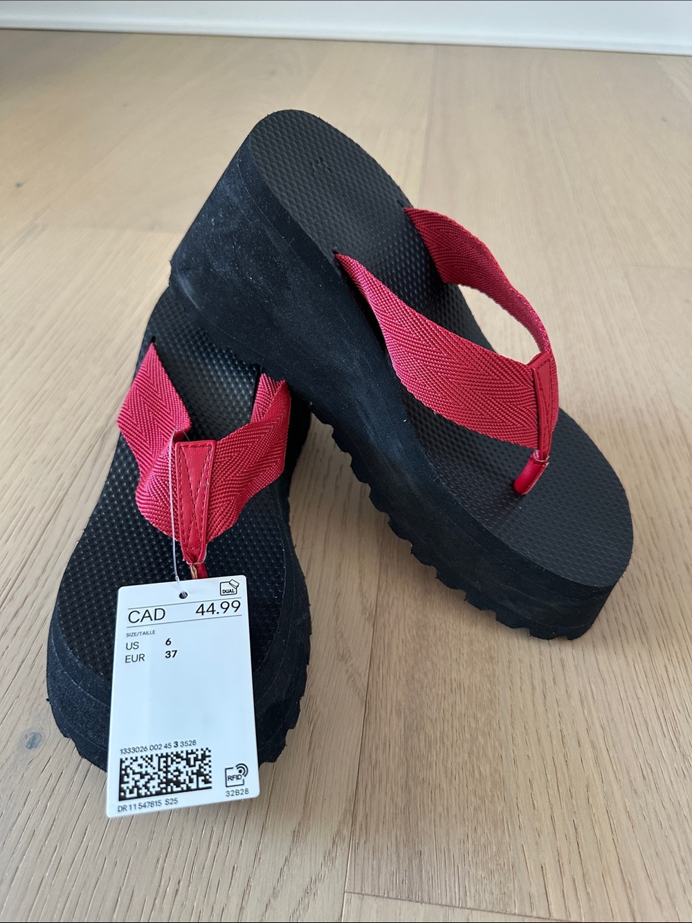 H&M Black Platform Flip-Flops with Red Straps